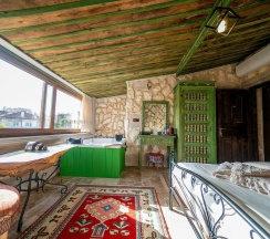 Двухместный номер Luxury с видом на город двуспальная кровать в Aysel Inn House