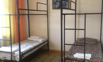Кровать в 6-местном общем номере в Acapulco
