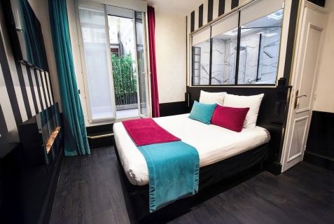 Париж: Отель Hotel Peyris Opera