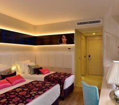 Номер Deluxe с видом на море в Azura Deluxe Resort & Spa
