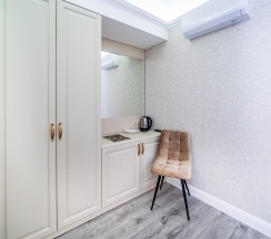 Делюкс c балконом в M-House