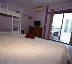 Двухместный номер Standard двуспальная кровать в Enrico Hostel Patong