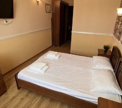2-х местный стандарт с видом на бассейн в Леонидас