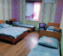 Номер стандарт семейный с 5 односпальными кроватями в Онегин