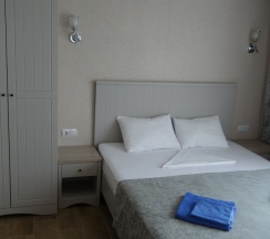 Трёхместный номер Comfort с балконом и с красивым видом из окна в Green hills