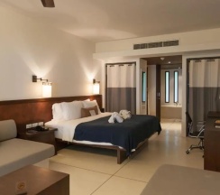 Номер Premier с видом на море в Southsea Khaolak Beach Resort