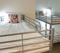 Кровать в общем номере в Warsaw Downtown Hostel