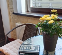 Апартаменты с ванной и балконом в My Favourite Garden Hotel