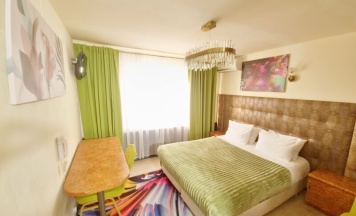 Номер 5 ***** звезд одно – двухместный. (Двуспальная Queen Size кровать. Ванная комната с SPA Джакузи) в Строгино-экспо