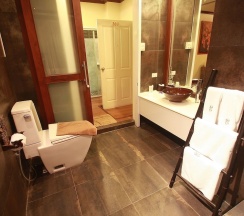 Люкс с балконом в Narakul Resort Hotel