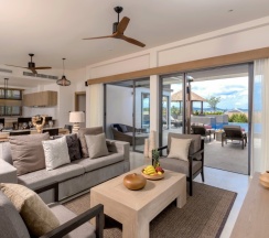 Private Pool Villa с 4 комнатами с частичным видом на море в Вилла Casabay Luxury Pool