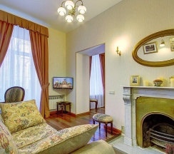 Номер люкс с 1 односпальной и 1 двуспальной кроватью в Давыдов