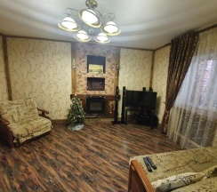 Трехкомнатный номер (в Мини-отель на Анджиевского д.26) в Тамара