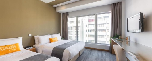 Трёхместный номер Standard в Dash Living on Prat