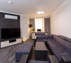 Двухместный люкс Президентский двуспальная кровать в Отель Downtown Suites Hotel Yerevan