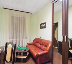 Комфорт /Comfort Double Room (двухкомнатный номер с одной двуспальной кроватью) в Воронеж