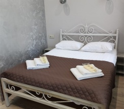 Эконом двухместный номер с одной двуспальной кроватью в Заречье