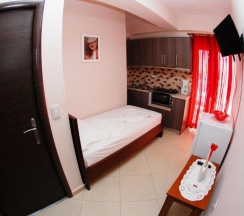 Трёхместный номер Standard с видом на море в Hotel Erioni