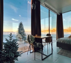 Зеркальный дом в F911