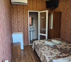 Двухместный номер Superior с балконом и с красивым видом из окна двуспальная кровать в Диковинка Сочи