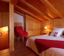 Апартаменты с 2 комнатами с балконом в Hôtel 3 étoiles -Restaurant Le Pilatus Courchevel