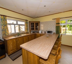 Апартаменты с 2 комнатами с балконом и с видом на сад в East Horizon Self-Catering