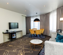Номер Suite с двуспальной кроватью в Mercure