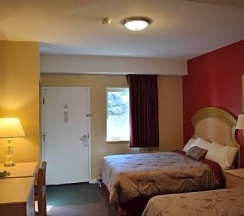 Двухместный номер Standard с видом на окрестности двуспальная кровать в Hillside Inn
