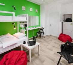 Номер эконом семейный с 6 односпальными кроватями в Maxi House