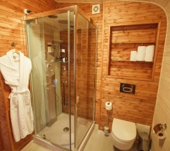 Двухместное Юрта в этно-отеле Орман Аулы двуспальная кровать в Aq-Qaiyn