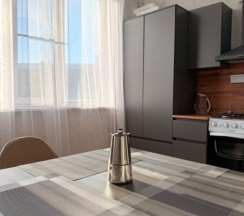 Большая квартира на Даниялова в центре города рядом с морем - это идеальный выбор для тех, кто хочет провести комфортный отпуск или деловую поездку. в Как Дома 05