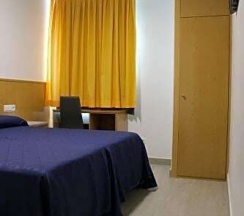 Двухместный номер Superior 2 отдельные кровати в Hostal Conchita Legazpi