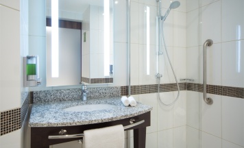 Номер с двумя односпальными кроватями (Twin) в Hampton by Hilton