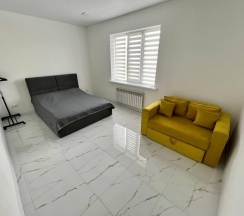 Шестиместный коттедж Standard 3 двуспальные кровати в Kazanтип