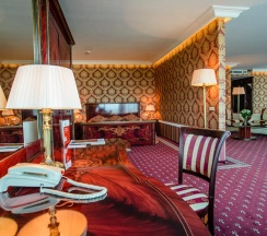 Номер люкс посольский (с завтраком) в SK Royal Moscow