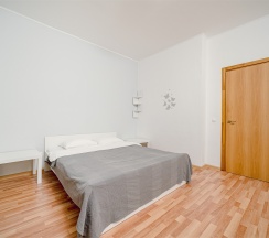 Улучшенная квартира ул. 8 Марта 190 с отдельной спальней в Rooms-Eкб