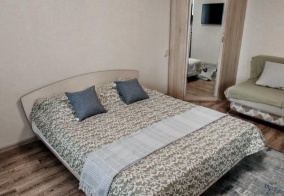 Апартаменты Nadym House (Надым Хаус) на улице Полярная 14 в Надыме