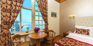 Адалар: Отель Mom Hotel