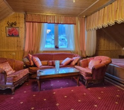 Люкс с балконом в Golden House
