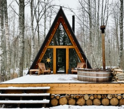 Коттедж Standard с красивым видом из окна в Deep Lake House