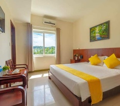Двухместный номер Superior с видом на город двуспальная кровать в KLC Holidays Phu Quoc Hotel