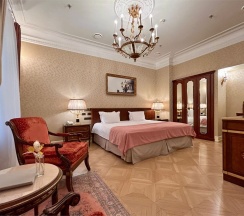 Улучшенный номер без вида (внутренний двор или мансарда) в Taleon Imperial Hotel