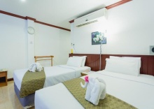 Двухместный номер Standard с балконом 2 отдельные кровати в Rabbit Mansion Patong Hotel