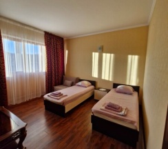 семейный  трёхкомнатный с кухней в Вдохновение