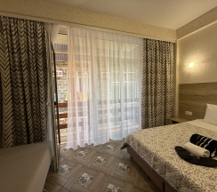 4-местная комната делюкс с балконом в Отдых.23