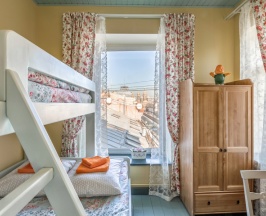 Стандарт без удобств с видом на Спас-на-Крови в У Дома Книги