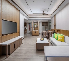 Люкс с 2 комнатами в Holiday Inn & Suites Sanya Yalong Bay