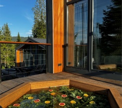 Дом «GOLD» с банным чаном на террасе в Luxe House