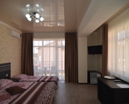 Семейный номер Standard с балконом в Laza plaza