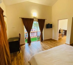 Двухместная вилла двуспальная кровать в Indismart Woodbourne Resort